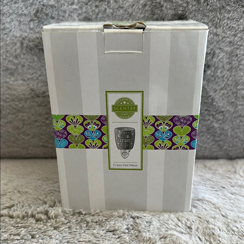 Scentsy Crazy Hot Mess Candle Holder - White and Purple